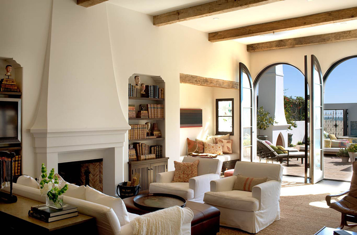 charming-mediterranean-living-room