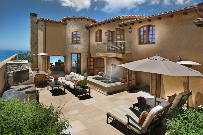 coastal-home-mediterranean-style