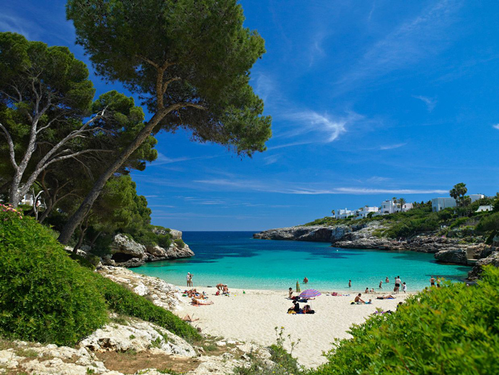 mediterranean-beach-vacations-majorca-spain