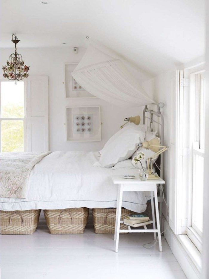 Antique-Home-Decor-Vintage-Style-Bedroom