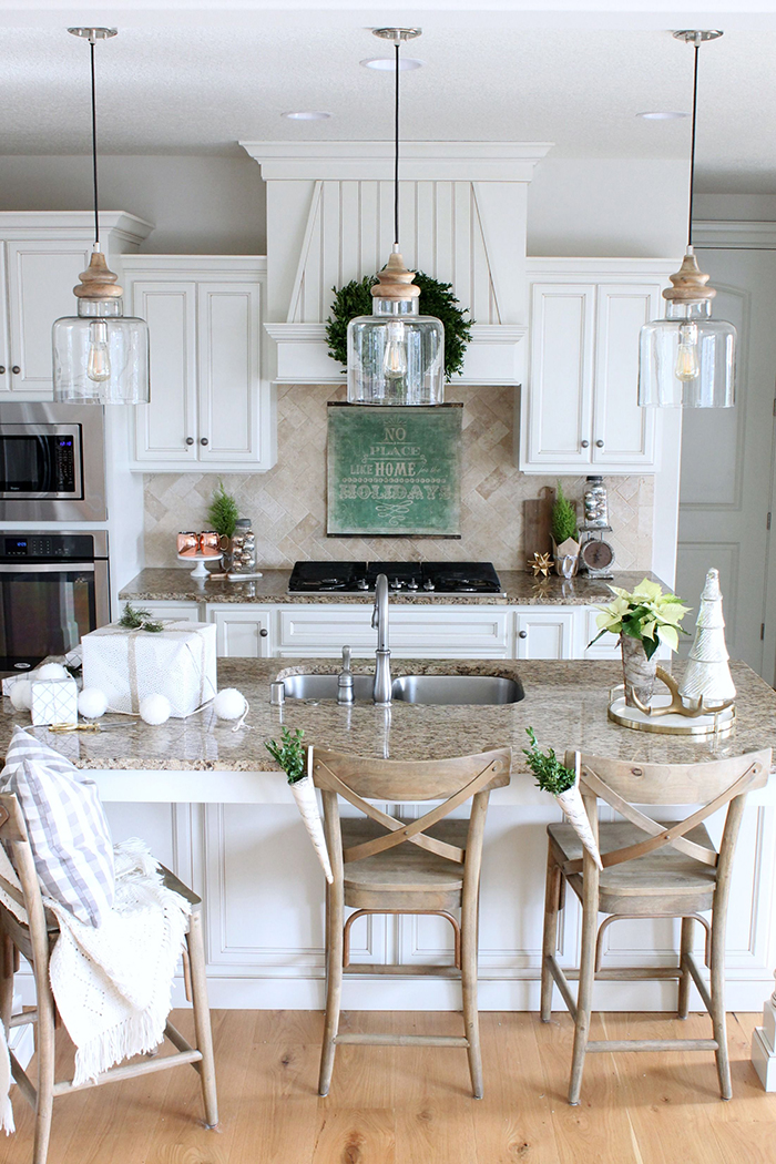 Chic-Vintage-Kitchen-Lights