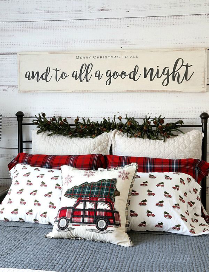 Christmas-Bed-Pillow-Decoration-Ideas