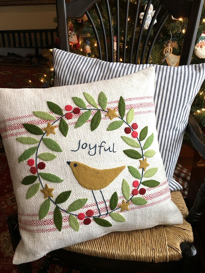 Christmas-Pillow-DIY-Home-Decor