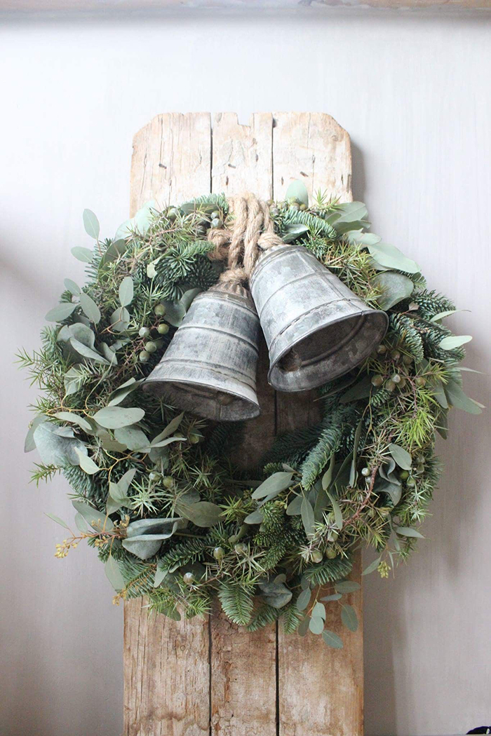 DIY-Wreath-Christmas-Bells