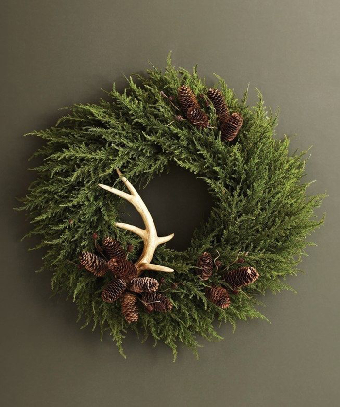 DIY-Wreath-Christmas-Door-Decor-Ideas