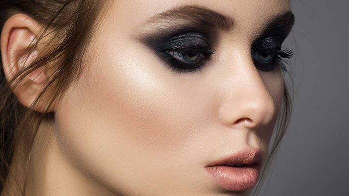 Smokey-Eye-Makeup-Ideas-for-St-Valentines-Day