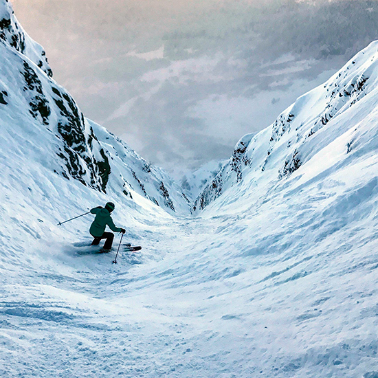 Christmas-Chute,-Alaska-Most-Dangerous-Ski-Slopes-in-the-World