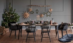 Dark Decor for Christmas Table