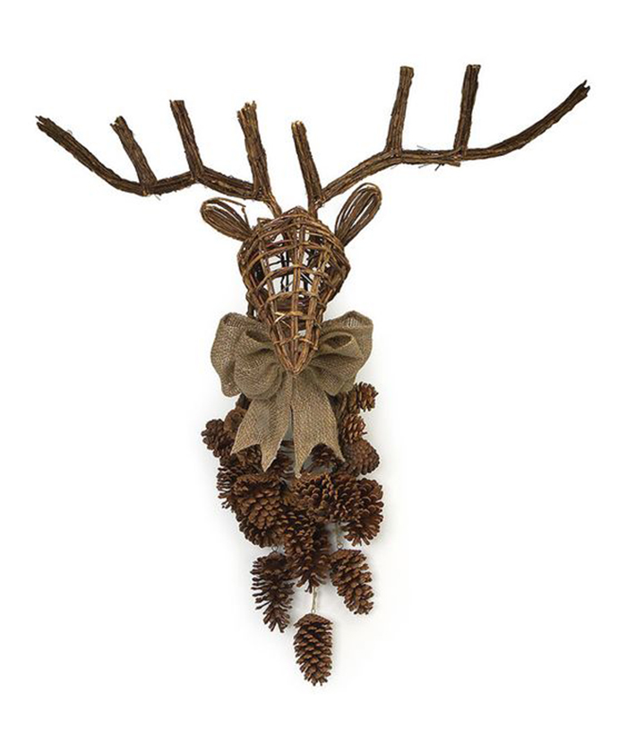 DIY-Wooden-Deer-Christmas-Wall-decor-Ideas