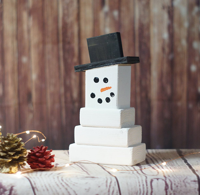 DIY-Wooden-Rustic-Christmas-Ornament-Ideas-Snowman