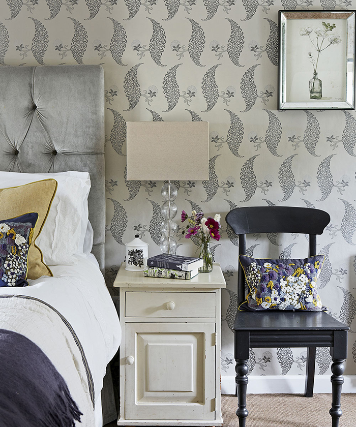 Floral-Wallpaper-Bedroom-Ideas