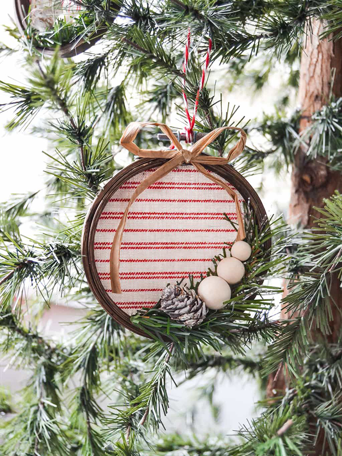 Handmade-Rustic-Wooden-Christmas-Tree-Ornament-Ideas