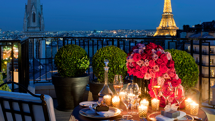 Romantic-celebrating-st-valentine's-day-in-paris-Ideas