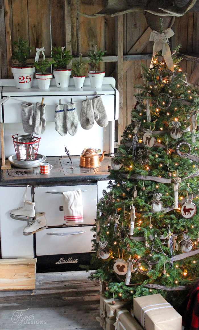 Rustic-Christmas-Tree-Decor-Inspiration