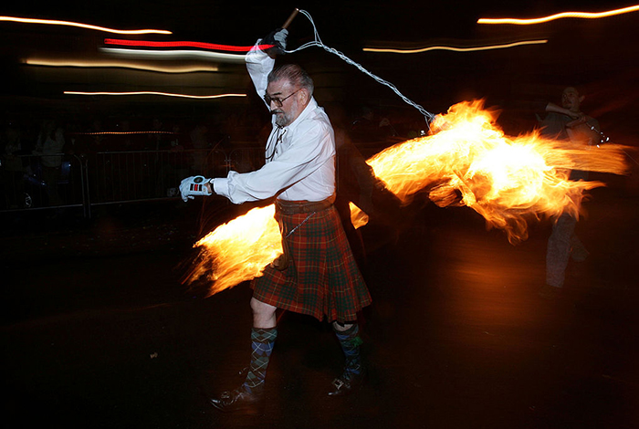 Scotland-New-Year-Ritual-Fireballs