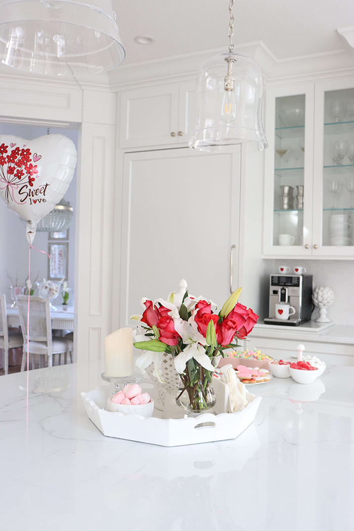 Valentines-Day-Home-Decor-Flowers-Ideas