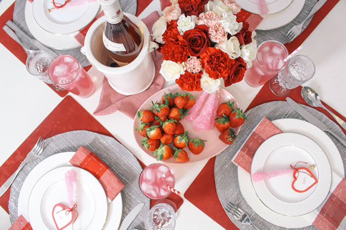 Valentines-Day-Red-Table-Decor-Ideas