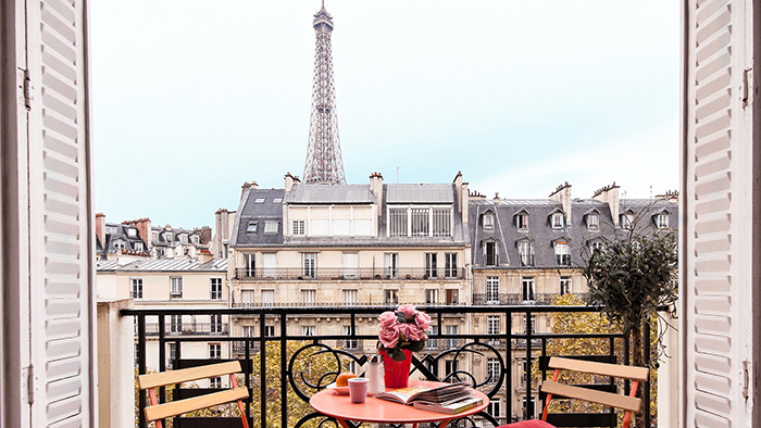 celebrating-st-valentine's-day-in-paris