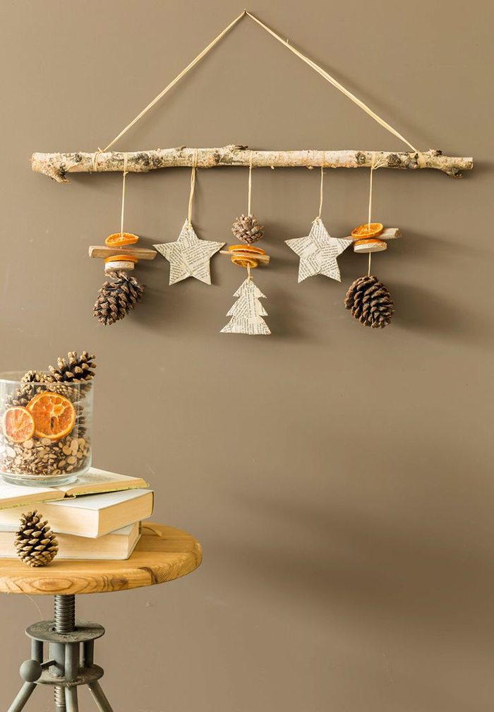 Christmas DIY Wall Décor Ideas - PRETEND Magazine