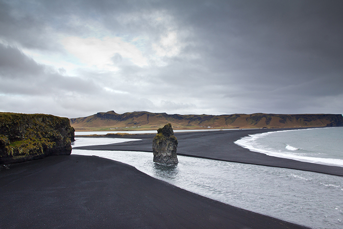 Black-Beaches-in-Iceland