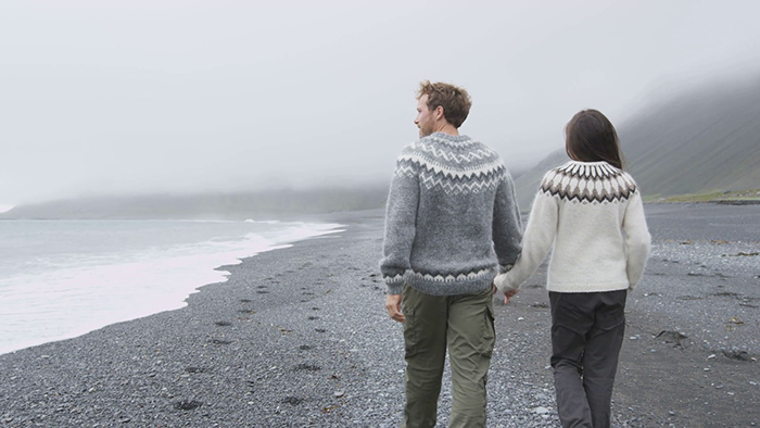 Black-Beaches-in-iceland-on-your-honeymoon