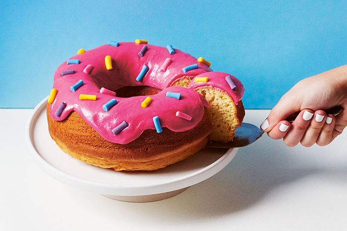 Giant-Donut-Pink-Cake-Idea