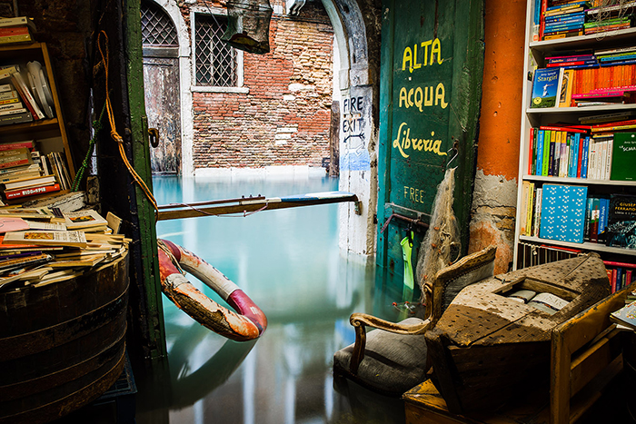 Interesting bookstore Libreria Acqua Alta