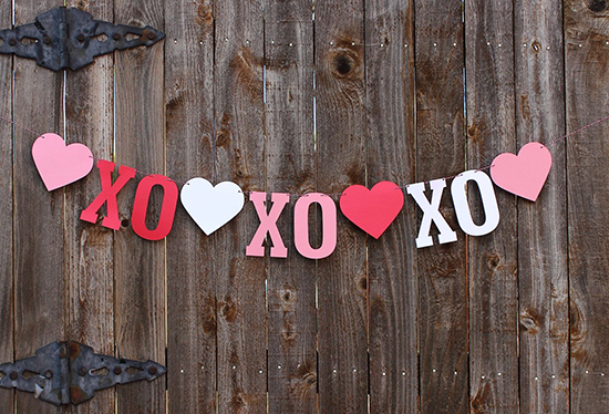 St-Valentine-DIY-Paper-Garland-ideas