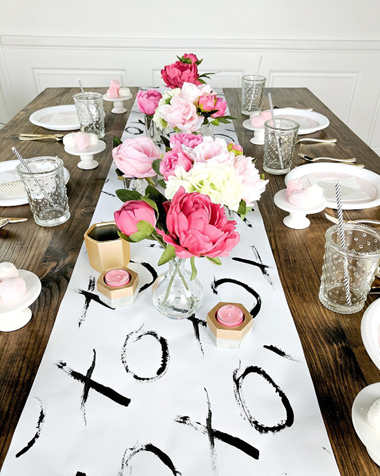 Valentine's-Day-Table-deocr-ideas