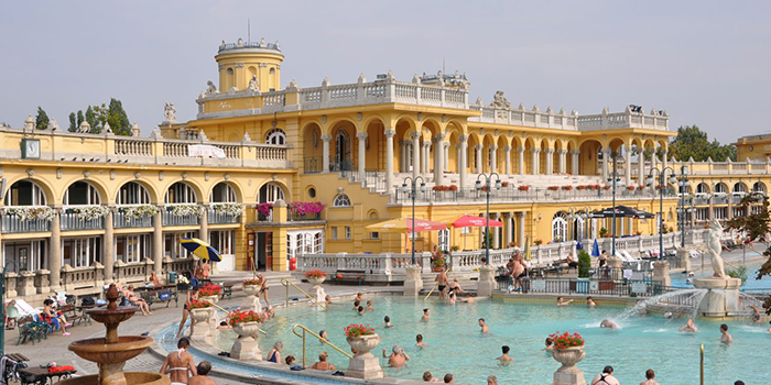 famous-hot-springs-Szechenyi-Bath-Hungary