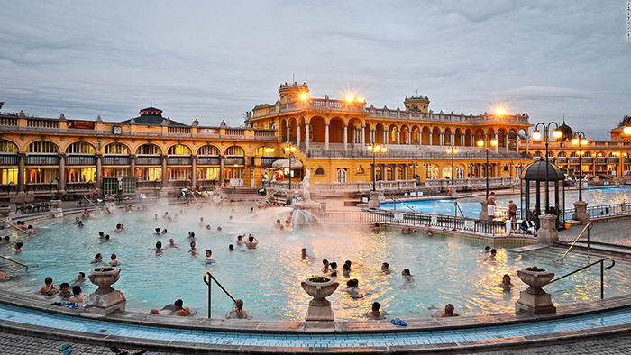 famous-hot-springs-Szechenyi-Bath