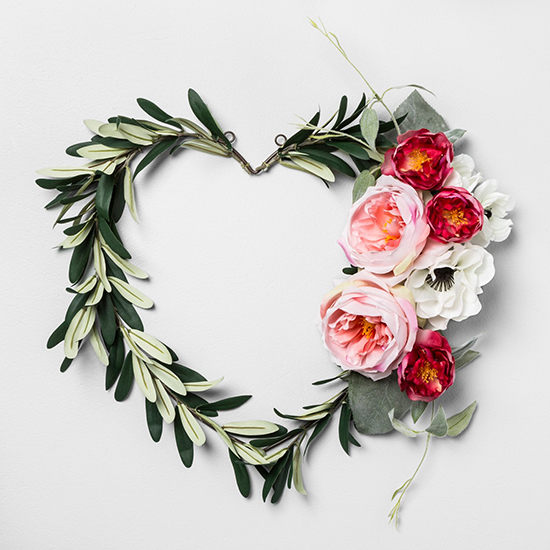 heart-wreath-valentines-decoration