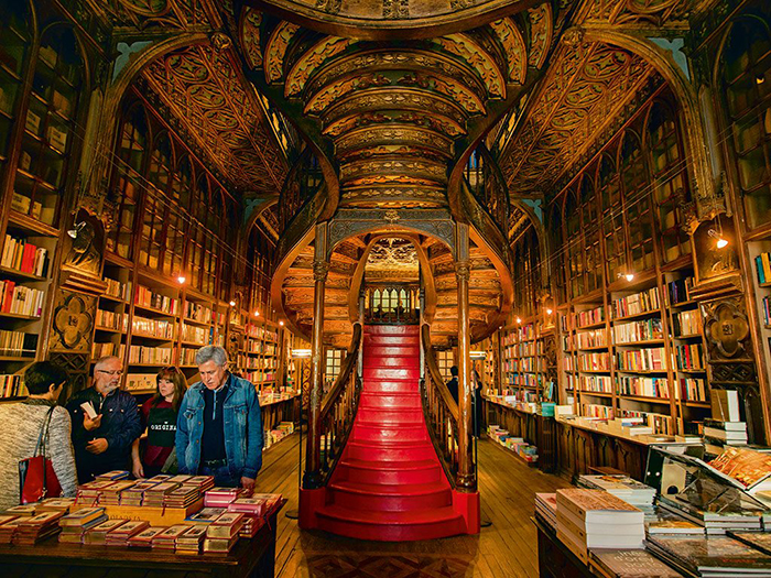 Bookstore Livraria Lello Stairs