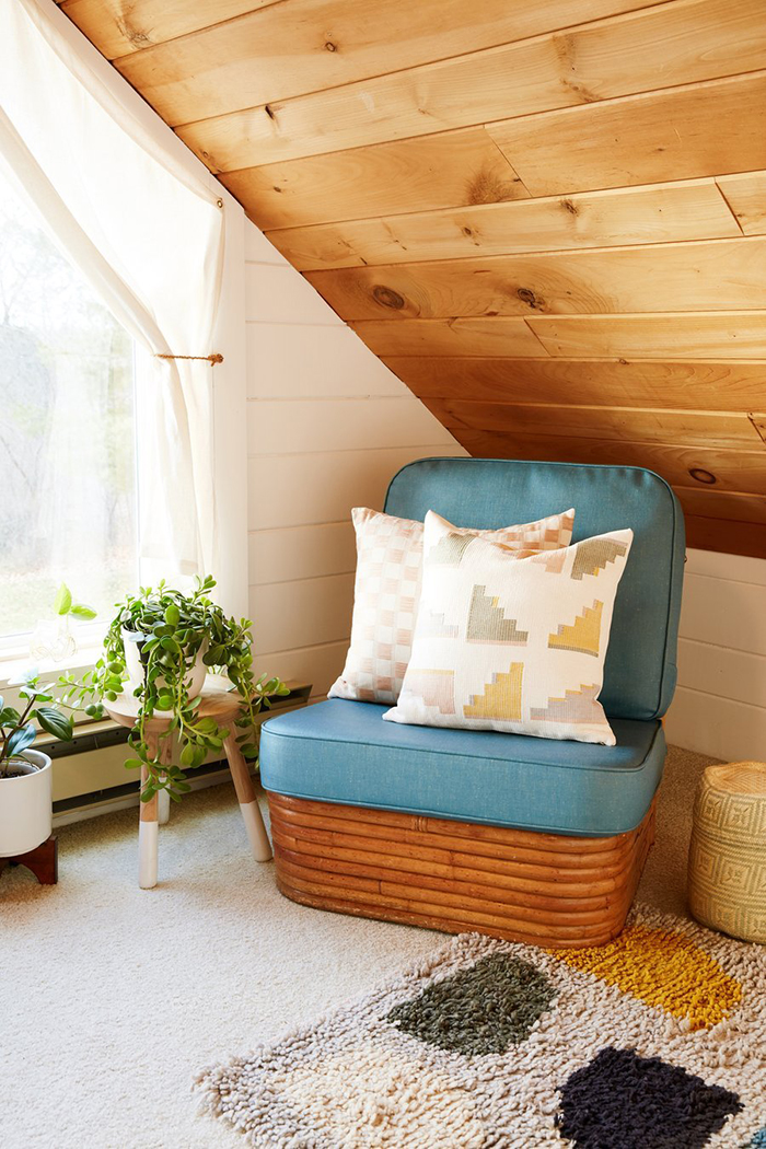 Wooden ceiling in bedroom 