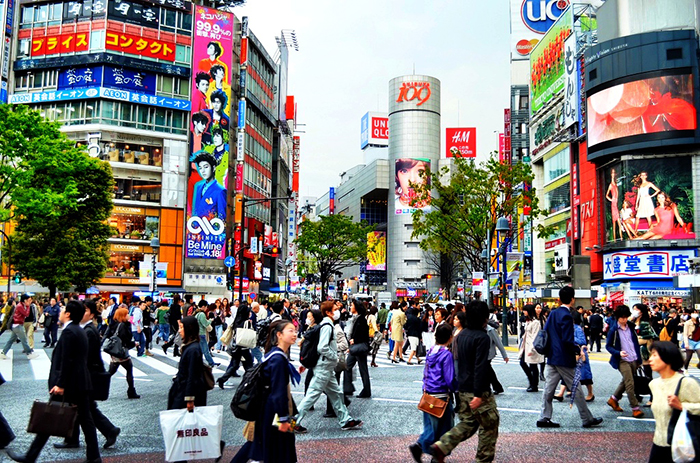 Tokyo people rushing for work