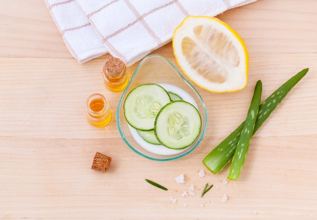Cucumber, lemon and aloe vera for skincare