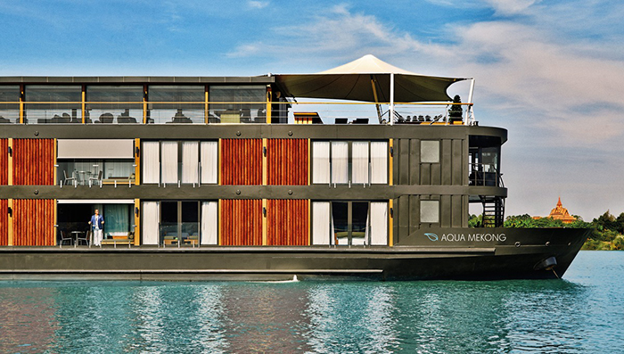 Floating hotel with an in house restaurant