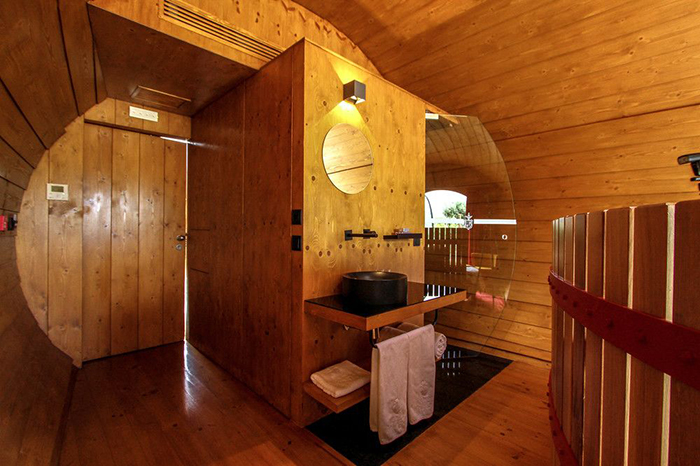 Bathroom in one of the Quinta Da Pacheca's wine hotels