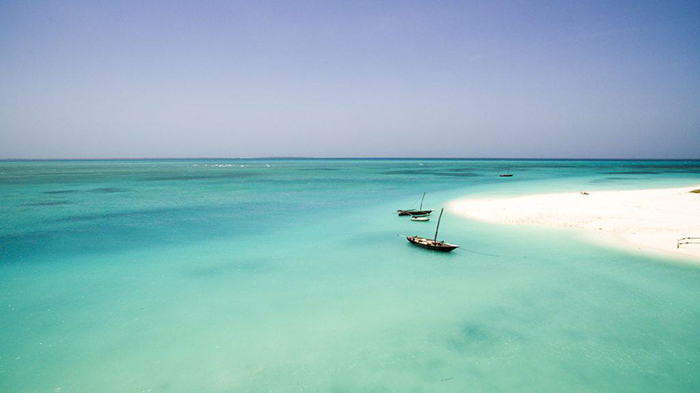 Two boats over the water area