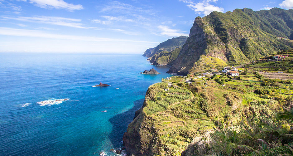 Hills and good nature by the sea in Madeira