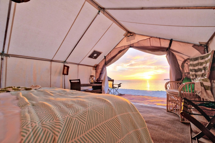 Cozy glamping tent with a view on the sea