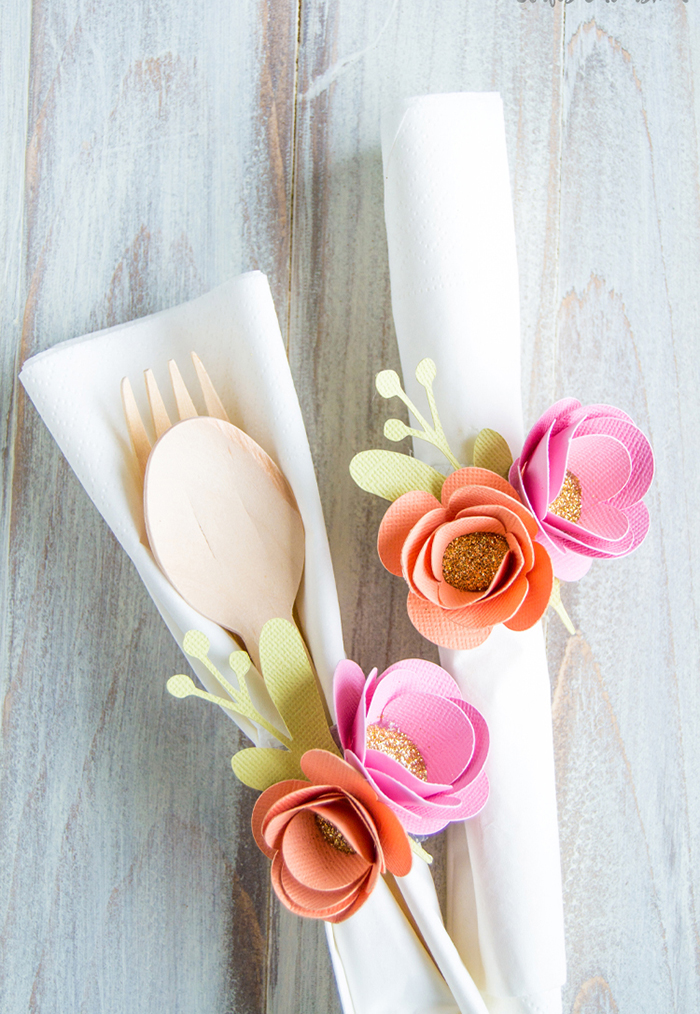 Floral napkin rings 