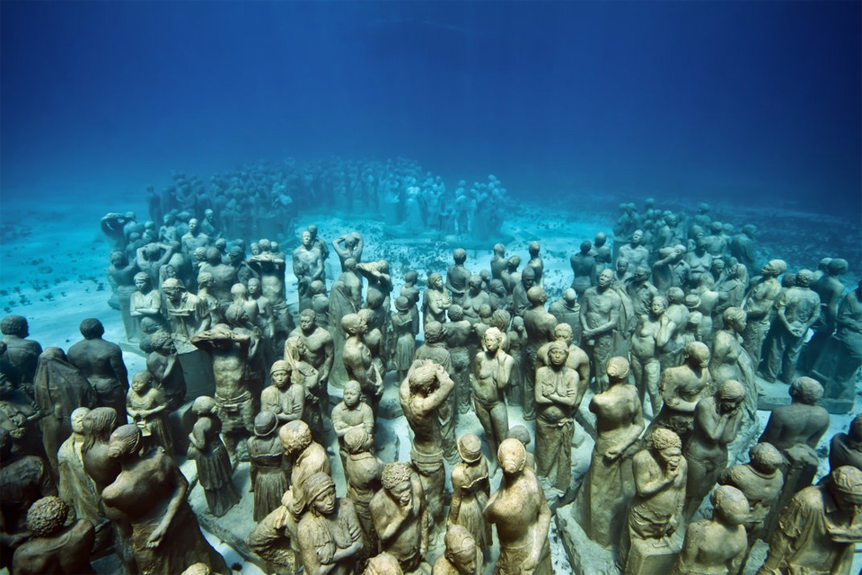 Underwater museum with its human statues in Isla de Mujeres in Mexico