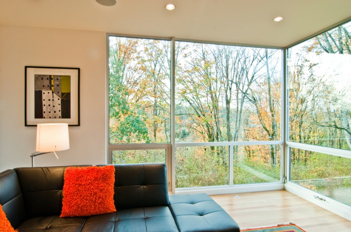 Living room with a lot of light coming from large french windows