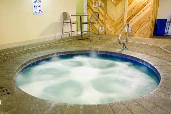 Spa hotel Mountain Edge Resort United States indoor jacuzzi