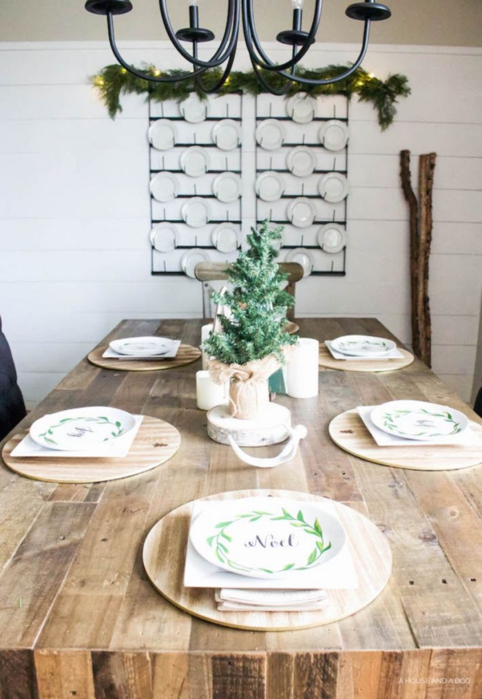 Christmas Table Centerpiece Ideas Rustic wooden table festive plates iron chandelier