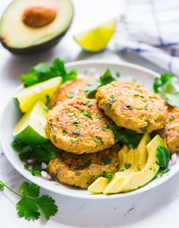 Low carb dinner ideas tuna cakes with avocado and lemon