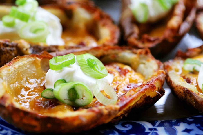 Potato Boats with onions and cream 