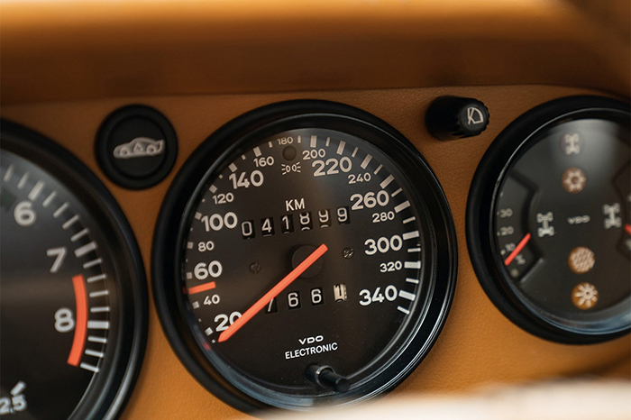 Speedometer Rare black Porsche 959 Komfort for sale