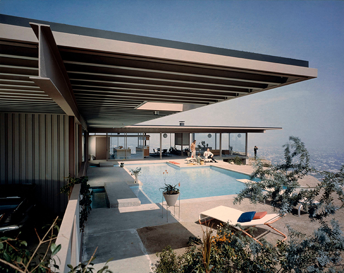 Stahl House USA Mid century modern home with a pool and a view